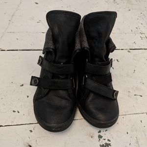 Black Velcro Wedges